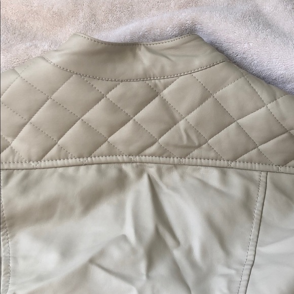 Creamy faux leather motorcycle jacket - Picture 7 of 7
